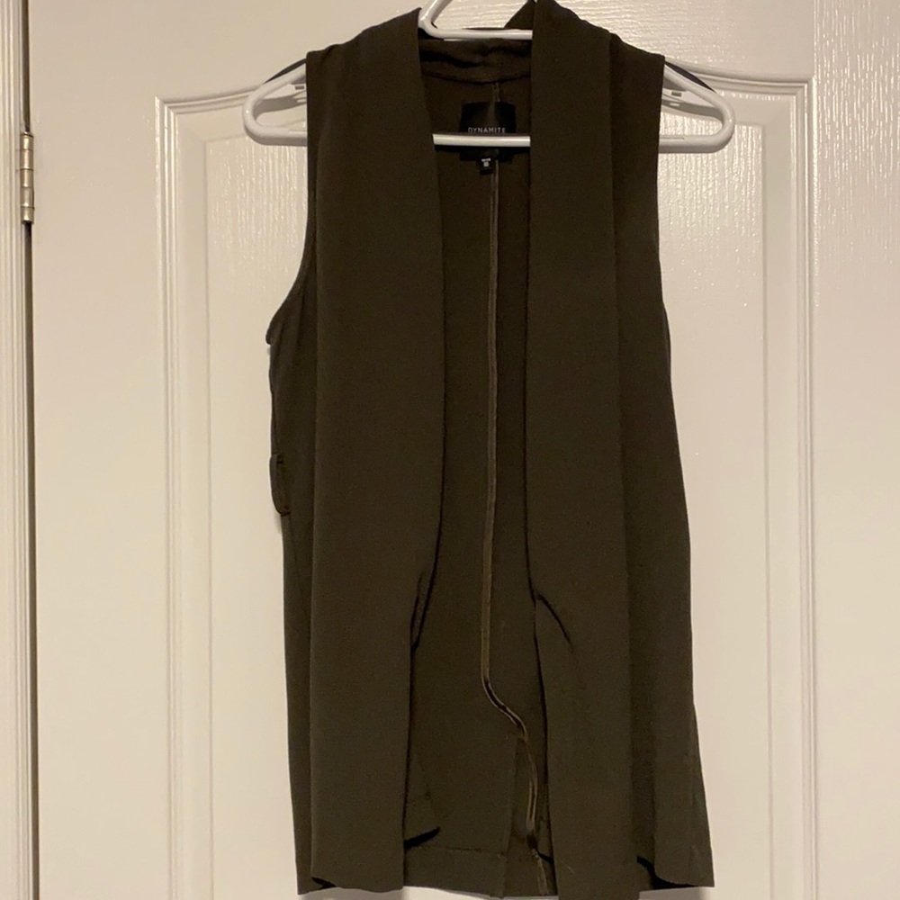 Sleeveless Cardigan